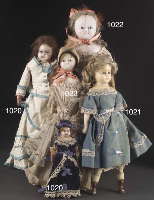 kewpie doll lamp on the phonograph