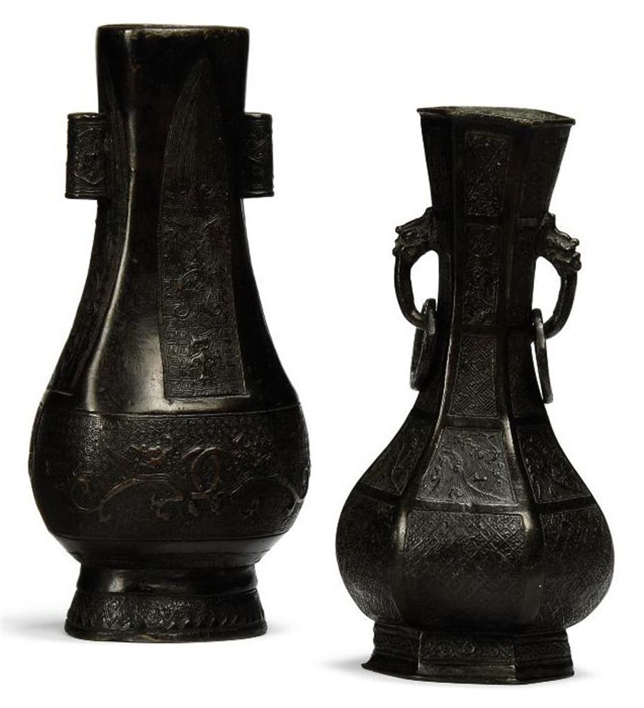 TWO CHINESE BRONZE VASES , EARLY MING DYNASTY (13681644) Christie's