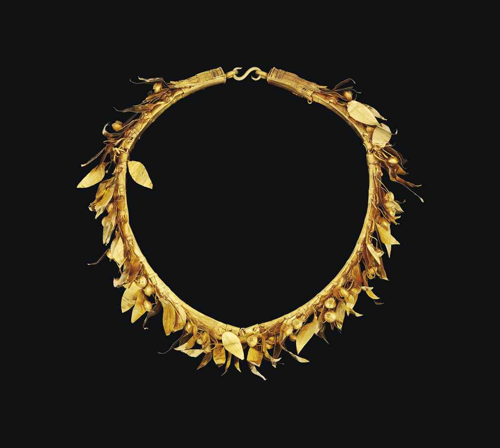 A GREEK GOLD MYRTLE WREATH , HELLENISTIC PERIOD, CIRCA 3RD2ND CENTURY
