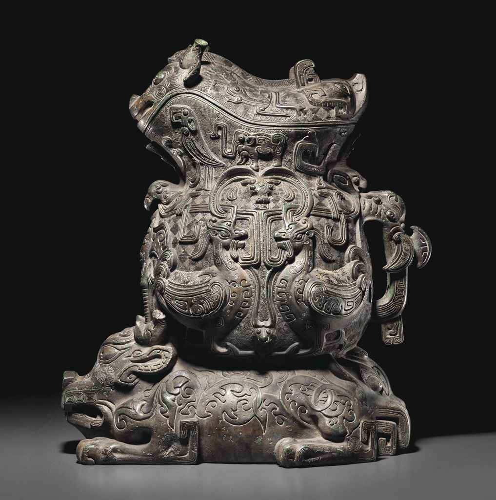 large bronze archaistic vessel, gong qing dynasty Bronze