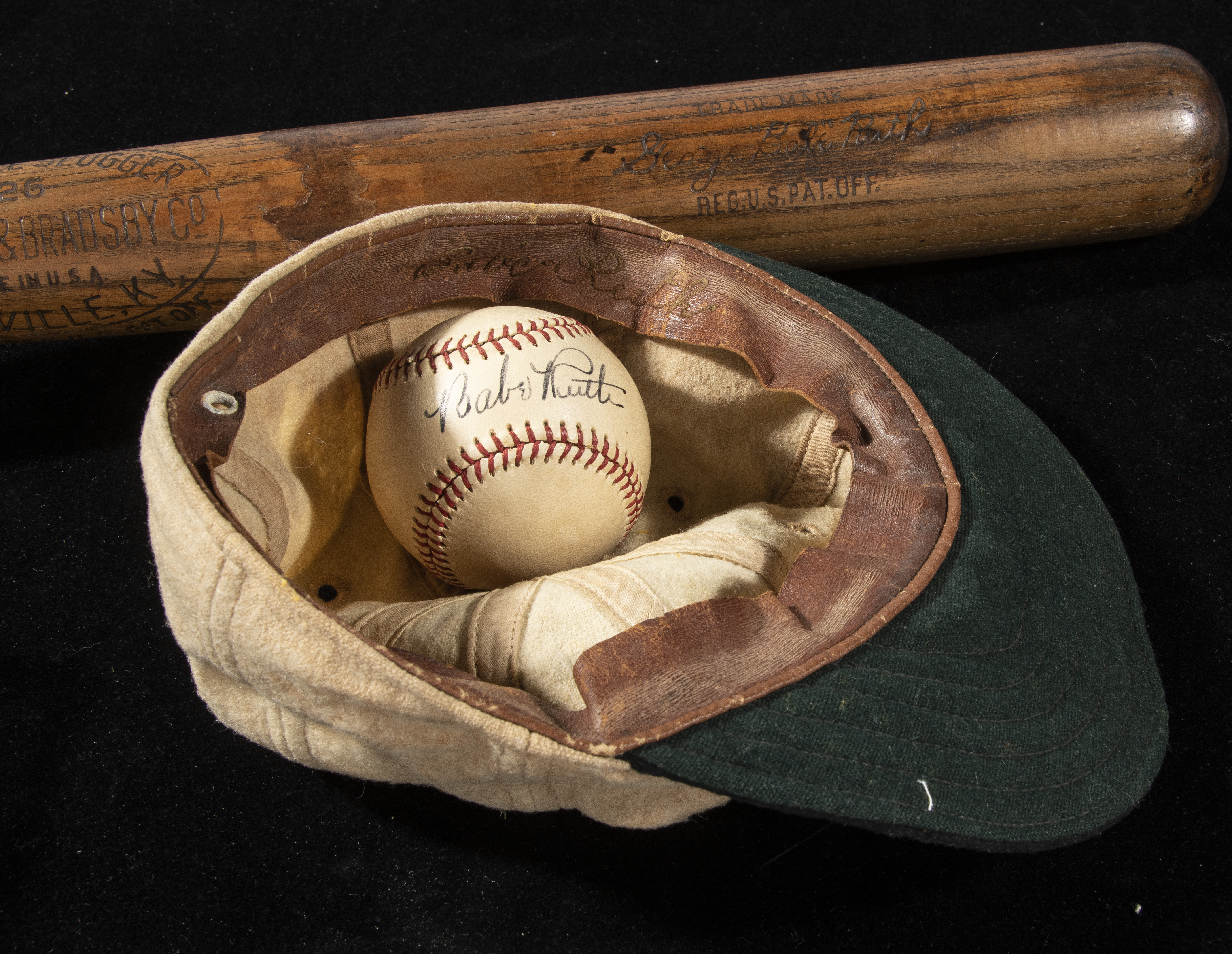 Sold at Auction: Collect. 1927 World Series NY YANKEES Sculpture