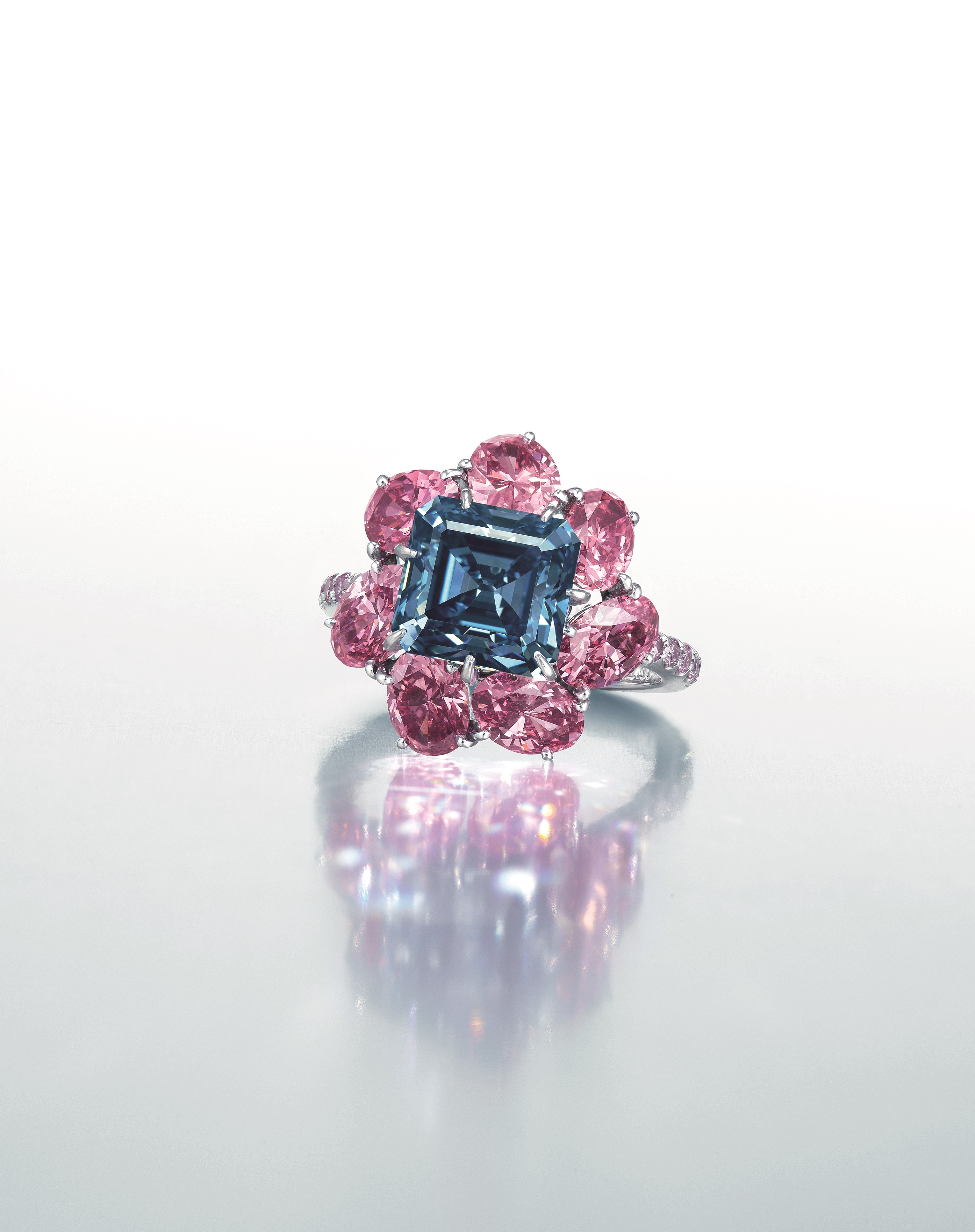 PRESS RELEASE Christie s Hong Kong Magnificent Jewels Auction Highlighted by the HEAVENLY TWINS