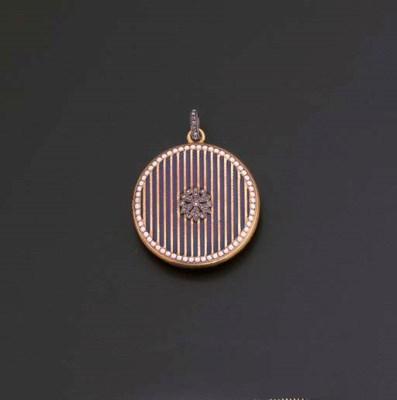 cartier locket pendant