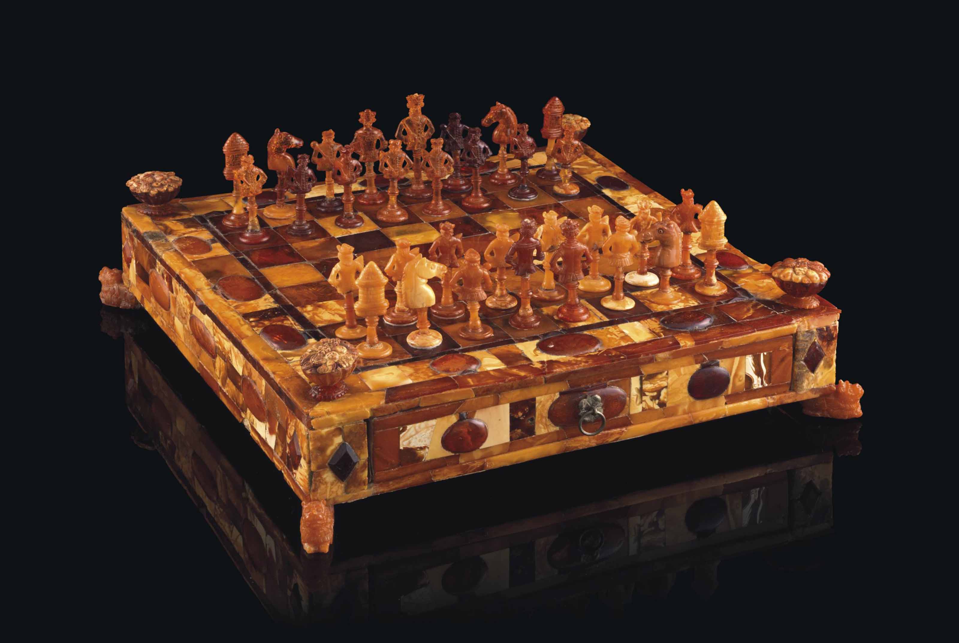 ECHIQUIER EN AMBRE , NORDEST DE L'ALLEMAGNE, KONIGSBERG, VERS 1700