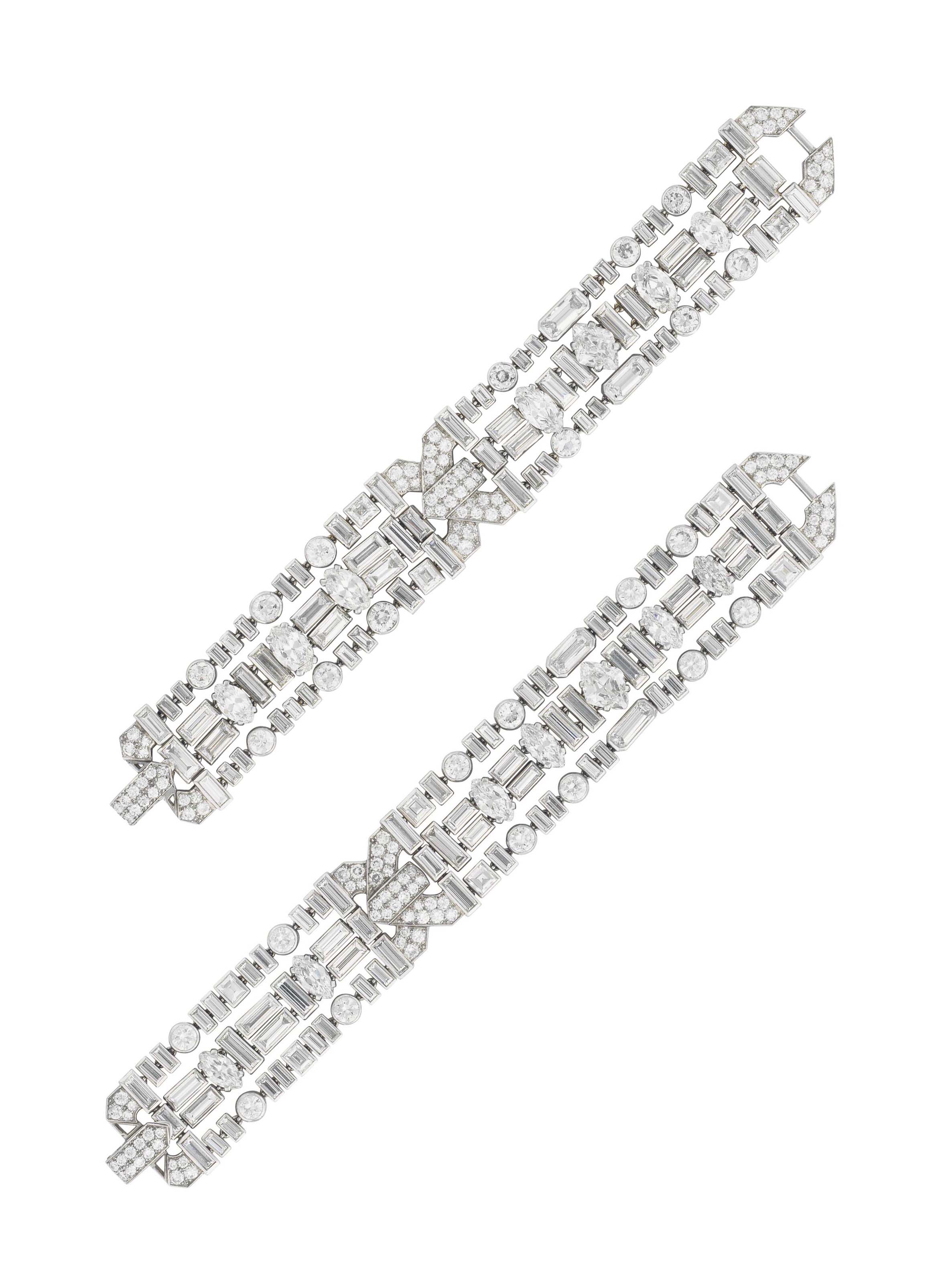 An important pair of Art Deco diamond bracelets, by Cartier, originally from the Collection of Doris Duke. Sold for $991,500 on 26 April 2017 at Christie’s in New York. This pair of superb diamond bracelets can be joined together to be worn as a choker. These bracelets exemplify the streamlined quality and exquisite simplicity that Cartier accomplished during the Art Deco era