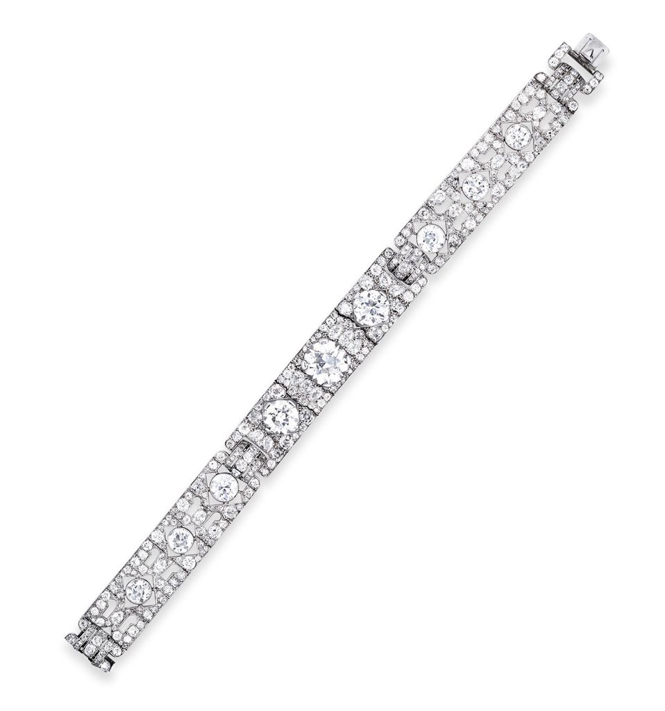 AN ART DECO DIAMOND BRACELET, BY CARTIER