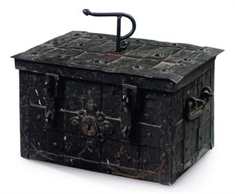 Armada Chest
