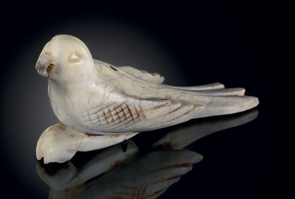 A RARE MINIATURE JADE CARVING OF A BIRD , SONG DYNASTY (9601279