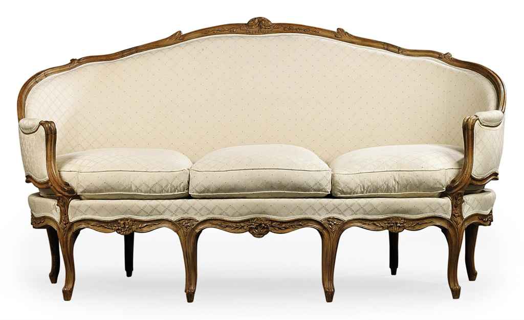 A LOUIS XV WALNUT CANAPE EN CORBEILLE