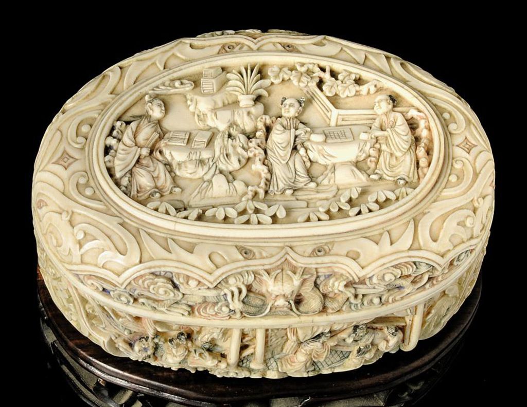 A CARVED AND STAINED IVORY BOX , 18TH/19TH CENTURY Christie's