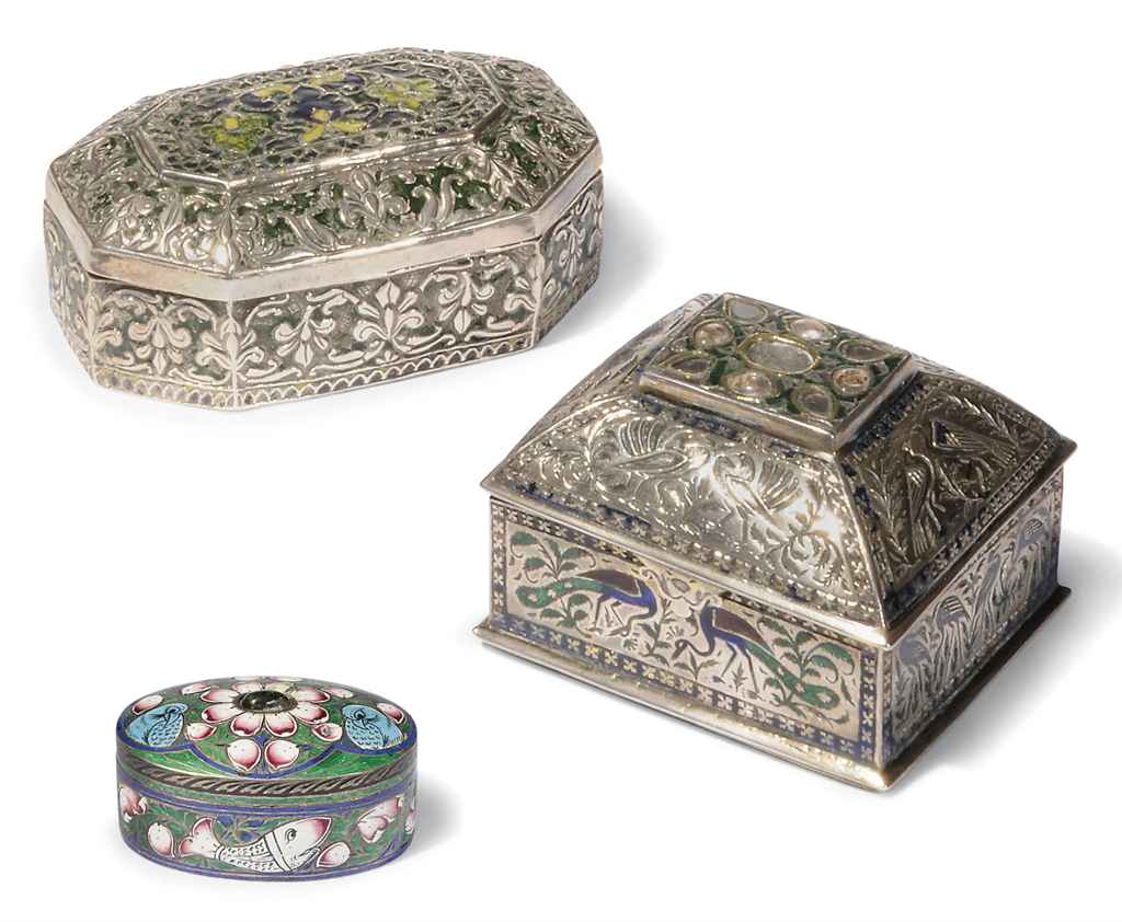 THREE SILVER SNUFF BOXES , LUCKNOW, AWADH AND KASHMIR, INDIA, 19TH