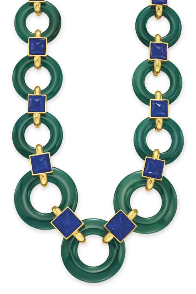 A CHALCEDONY, LAPIS LAZULI AND GOLD 