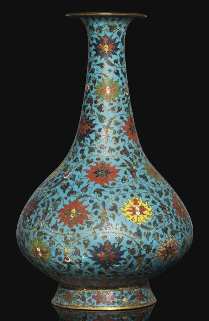 A LARGE CLOISONNÉ ENAMEL VASE , LATE MING DYNASTY, 17TH CENTURY Christie's