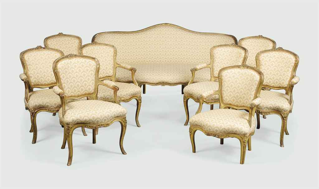 A MATCHED SUITE OF GILTWOOD SEAT-FURNITURE