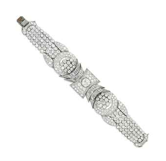 AN ART DECO DIAMOND BRACELET  