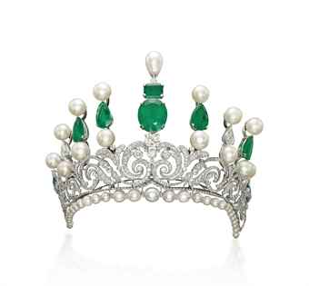 AN IMPRESSIVE EMERALD, NATURAL PEARL, CULTURED PEARL AND DIAMOND TIARA 