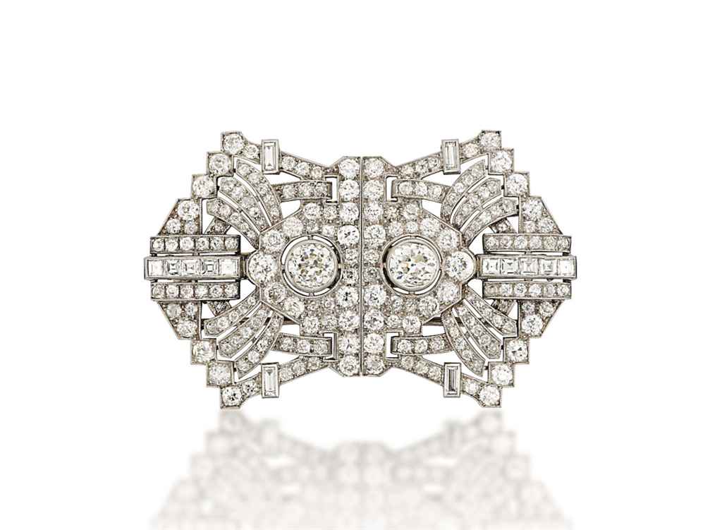 AN ART DECO DIAMOND DOUBLE-CLIP BROOCH