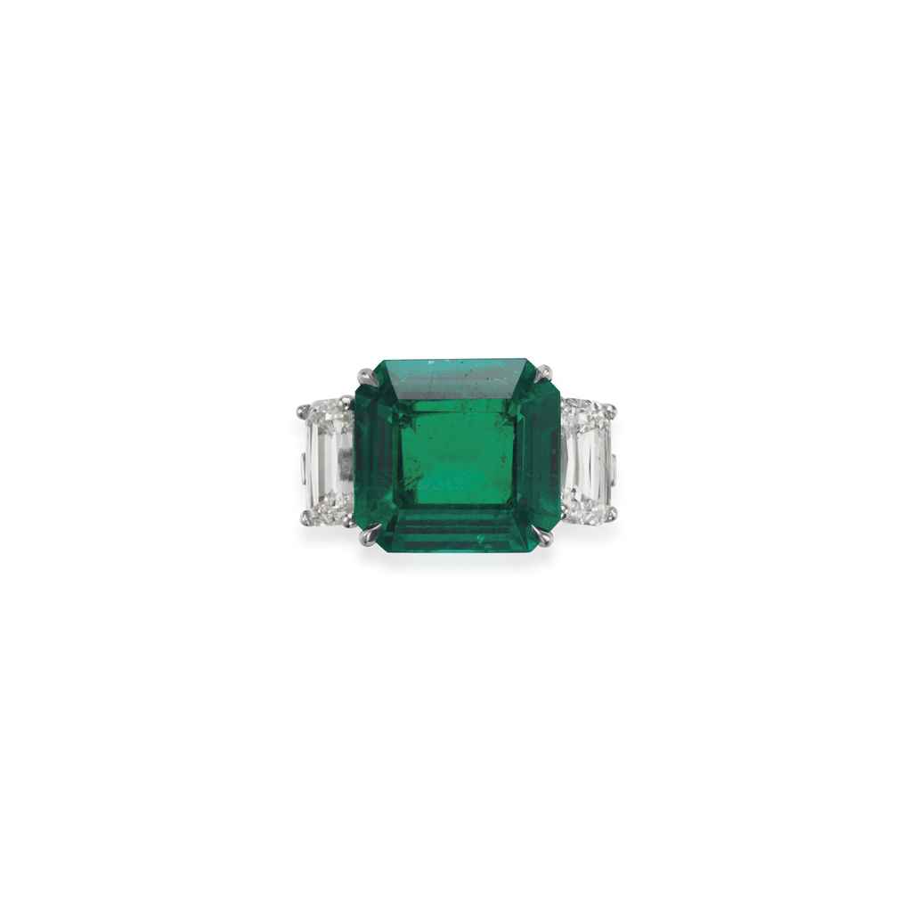 AN EMERALD AND DIAMOND RING | ring, diamond | Christies AN EMERALD AND DIAMOND RING