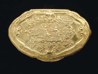 A CONTINENTAL GOLD SNUFF BOX