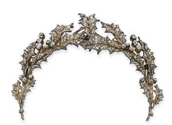 AN ANTIQUE DIAMOND FOLIATE HEAD ORNAMENT  