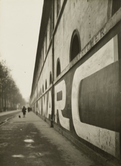 Le Mur de l'École Militaire, 1926  
