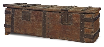 A HENRY VIII IRON-BOUND OAK CHEST  