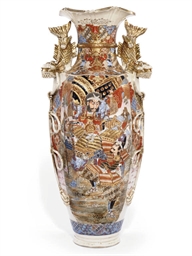 A LARGE JAPANESE SATSUMA VASE