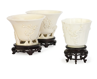 A PAIR OF CHINESE BLANC-DE-CHINE LIBATION CUPS