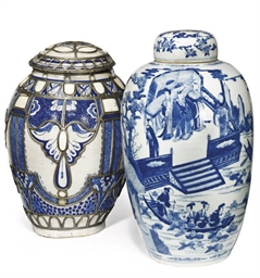 A LARGE CHINESE BLUE AND WHITE JAR AND COVER