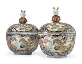 A VERY LARGE PAIR OF ARITAWARE TUREENS AND COVERS