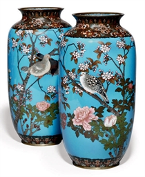 A PAIR OF JAPANESE CLOISONNÉ ENAMEL VASES