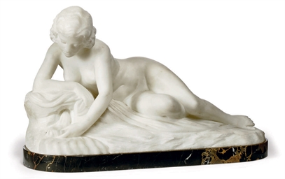 AN ITALIAN WHITE MARBLE FIGURE OF A RECLINING WOMAN