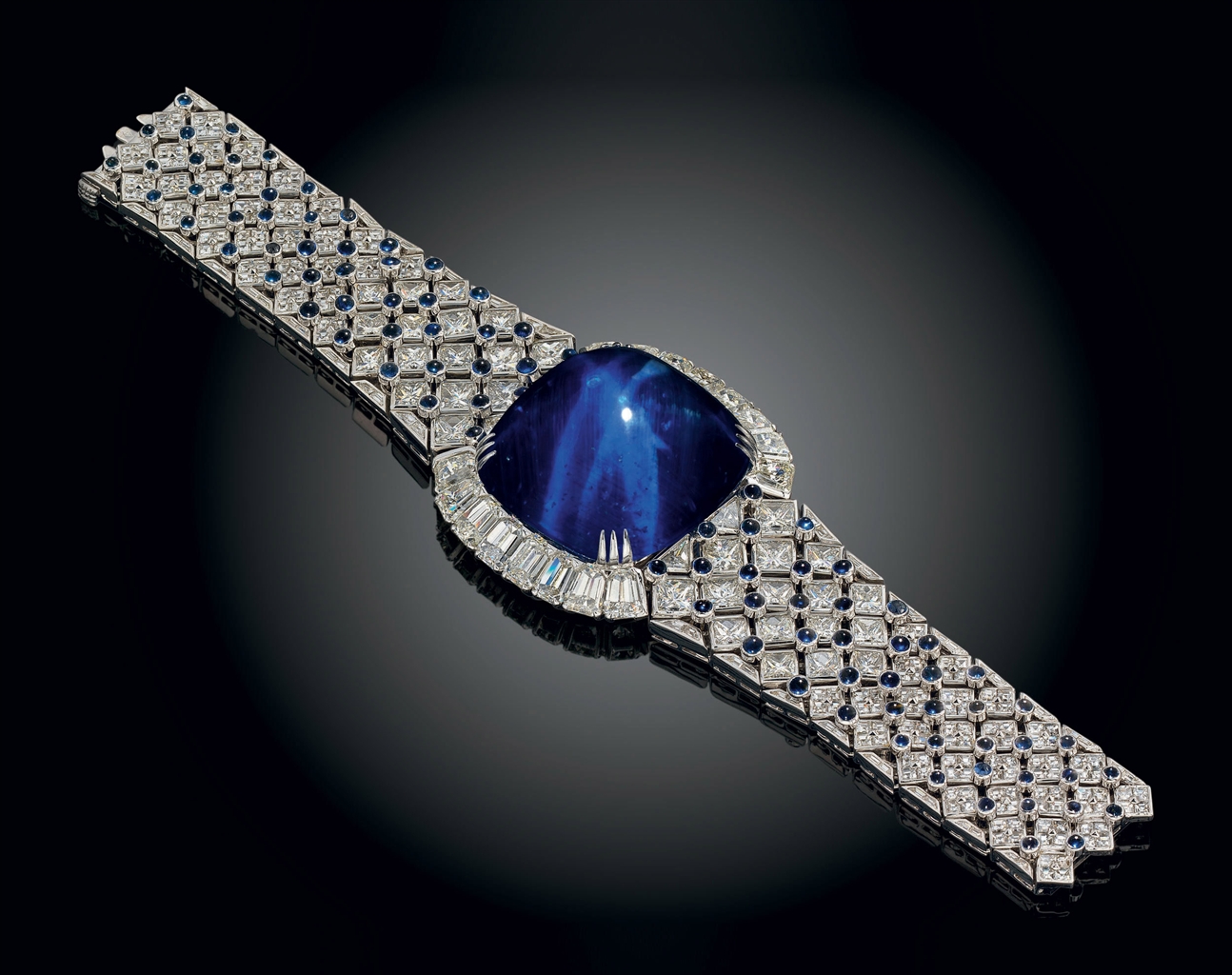 AN IMPORTANT SAPPHIRE AND DIAMOND BRACELET, BY MOUAWAD JEWELRY