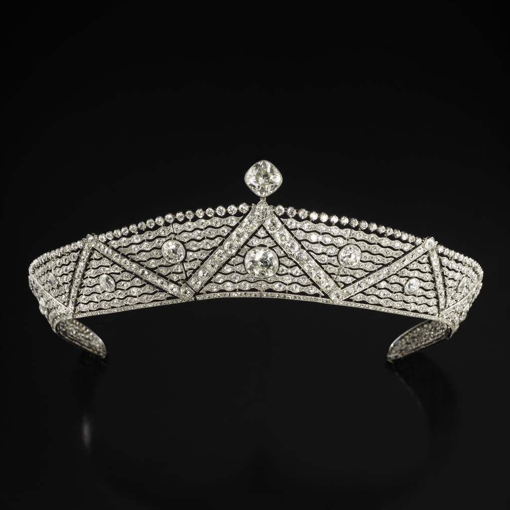 TIARA ART DÉCO IN DIAMANTI Jewelry, tiara Christie's