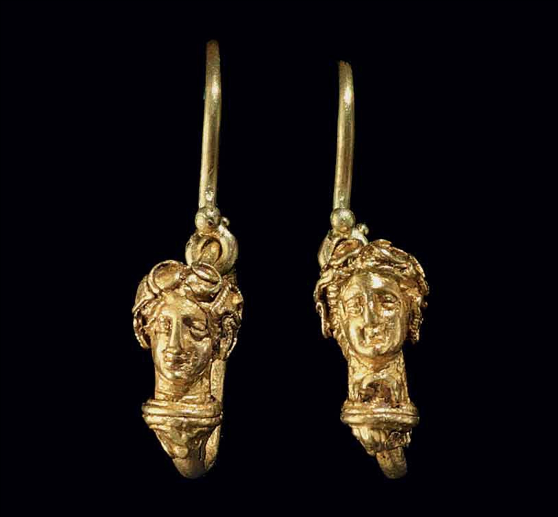 A PAIR OF GREEK GOLD EARRINGS HELLENISTIC PERIOD, CIRCA 2ND CENTURY B