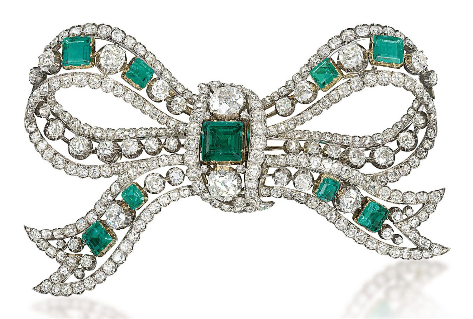 AN ANTIQUE EMERALD AND DIAMOND BOW BROOCH Jewelry, brooch Christie's