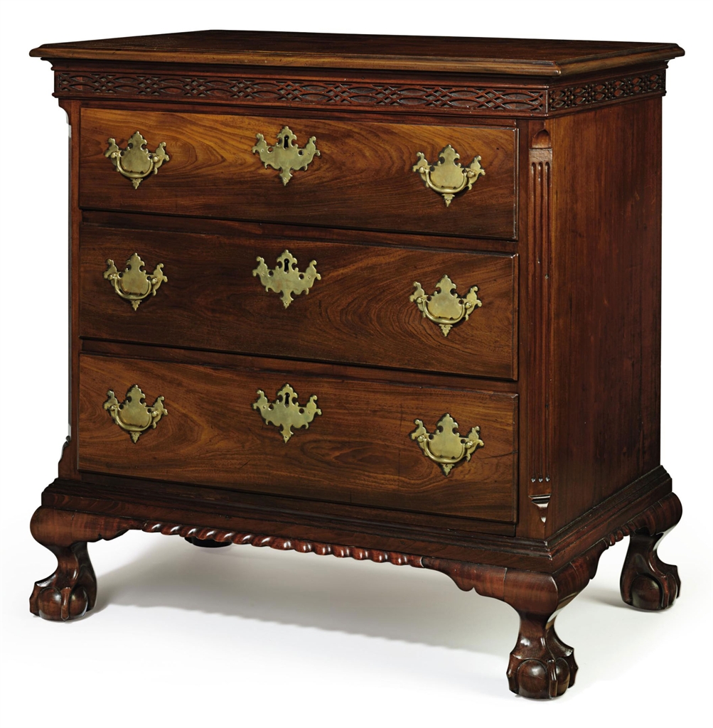 A CHIPPENDALE CARVED MAHOGANY CHESTOFDRAWERS NEW YORK, 17601780