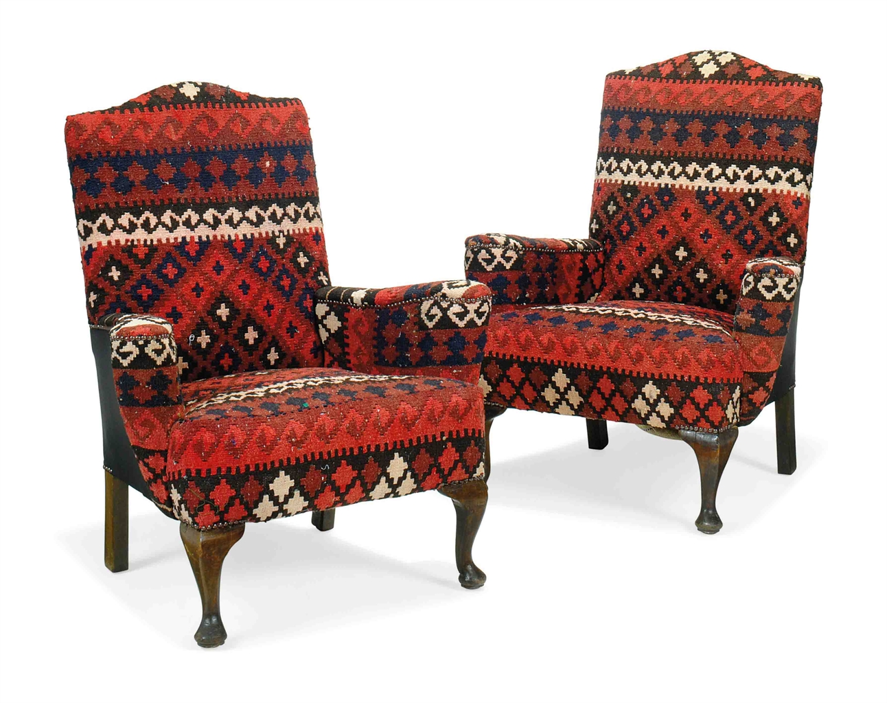 Splendid Kilim Armchair: A Statement of Style and Comfort