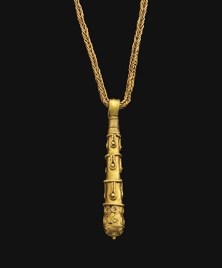 A ROMAN GOLD NECKLACE AND CLUB PENDANT CIRCA 1ST2ND CENTURY A.D