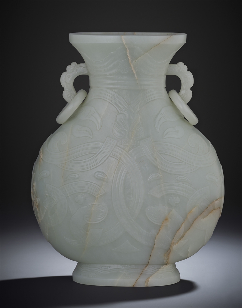 A RARE LARGE IMPERIAL JADE ARCHAISTIC VASE QIANLONG FOURCHARACTER