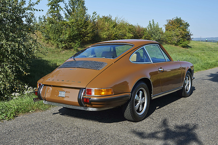 Steve-McQueen-1971-Porsche-911-T-Coupe-0