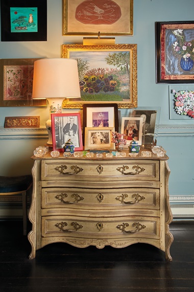 Photographs from Fleur Cowles’ home in Albany, London