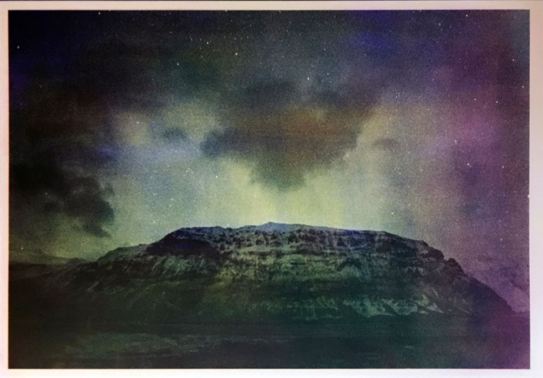 Mustapha Azeroual, Radiance#4_Aurora, 2016. Épreuve à la gomme bichromatée Trichrome, multicouche sur papier 100% coton 300gm2, © Mustapha Azeroual, courtesy Galerie Binôme