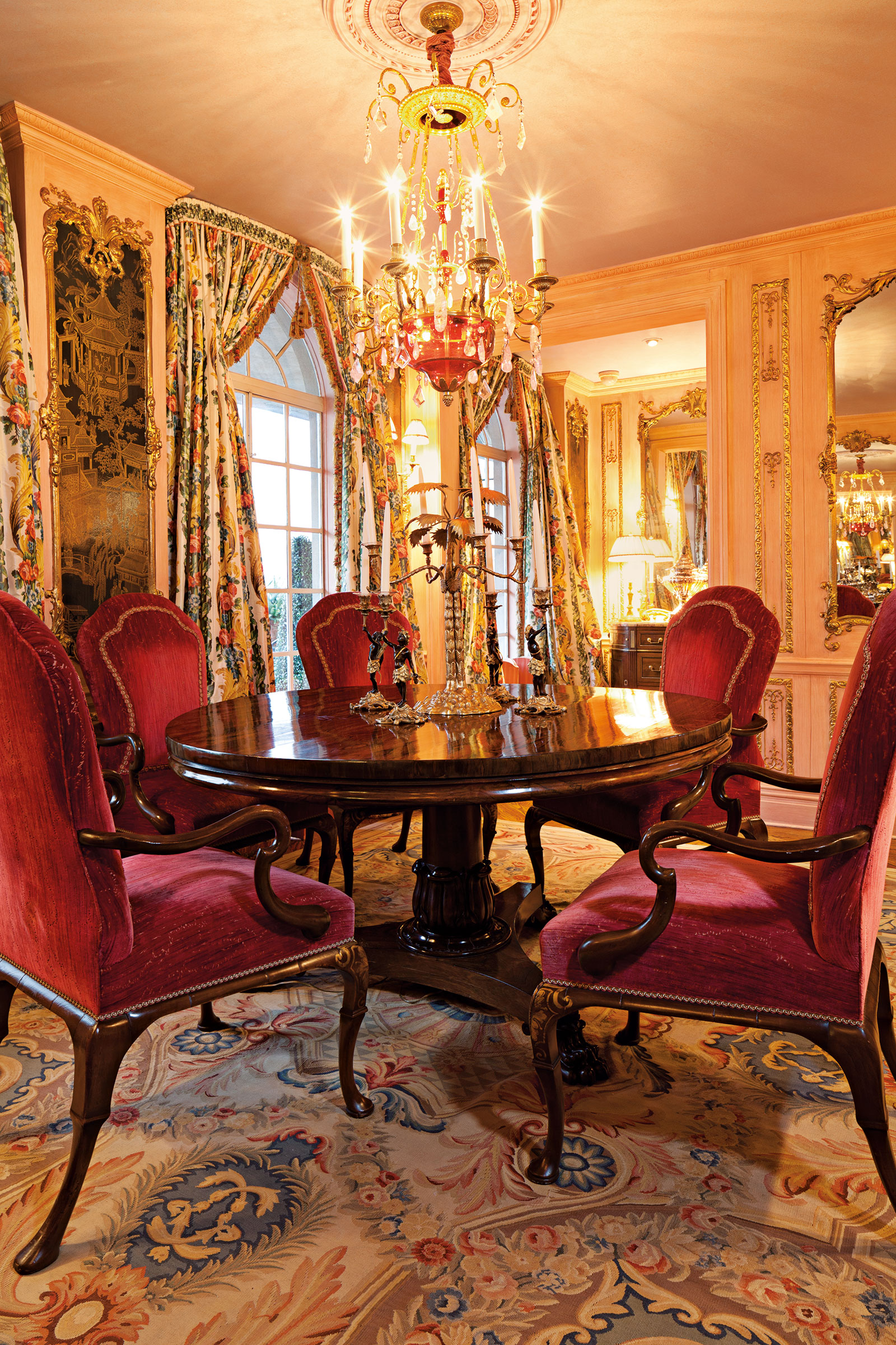 table-at-joan-rivers-house