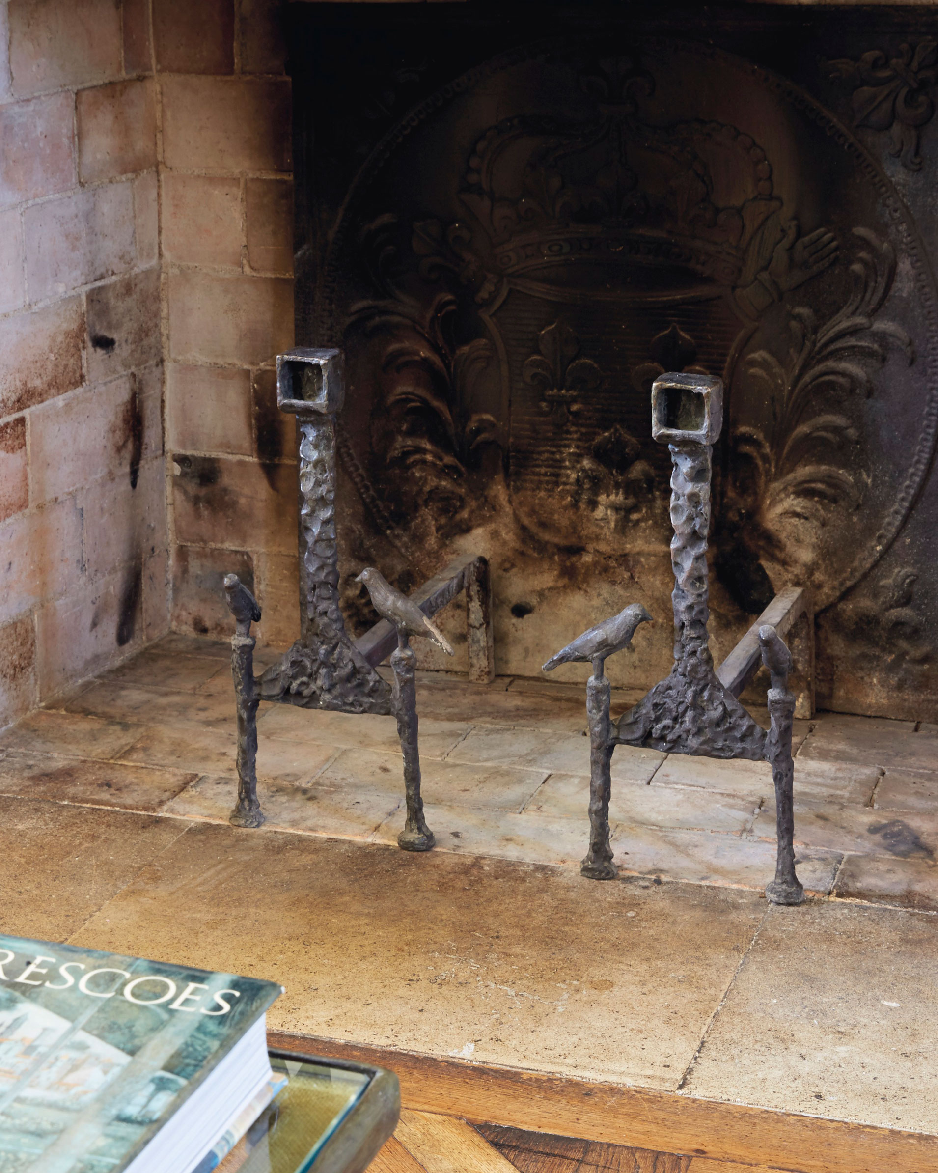 Pair of andirons with birds, patinated bronze. Circa 1973. 19&frac34; x 9⅞ x 21⅝ in (50 x 125 x 55 cm). Estimate: &euro;150,000-200,000. This lot is offered in Les Giacometti d&rsquo;Hubert de Givenchy&nbsp;on 6 March 2017 at Christie&rsquo;s in Paris




