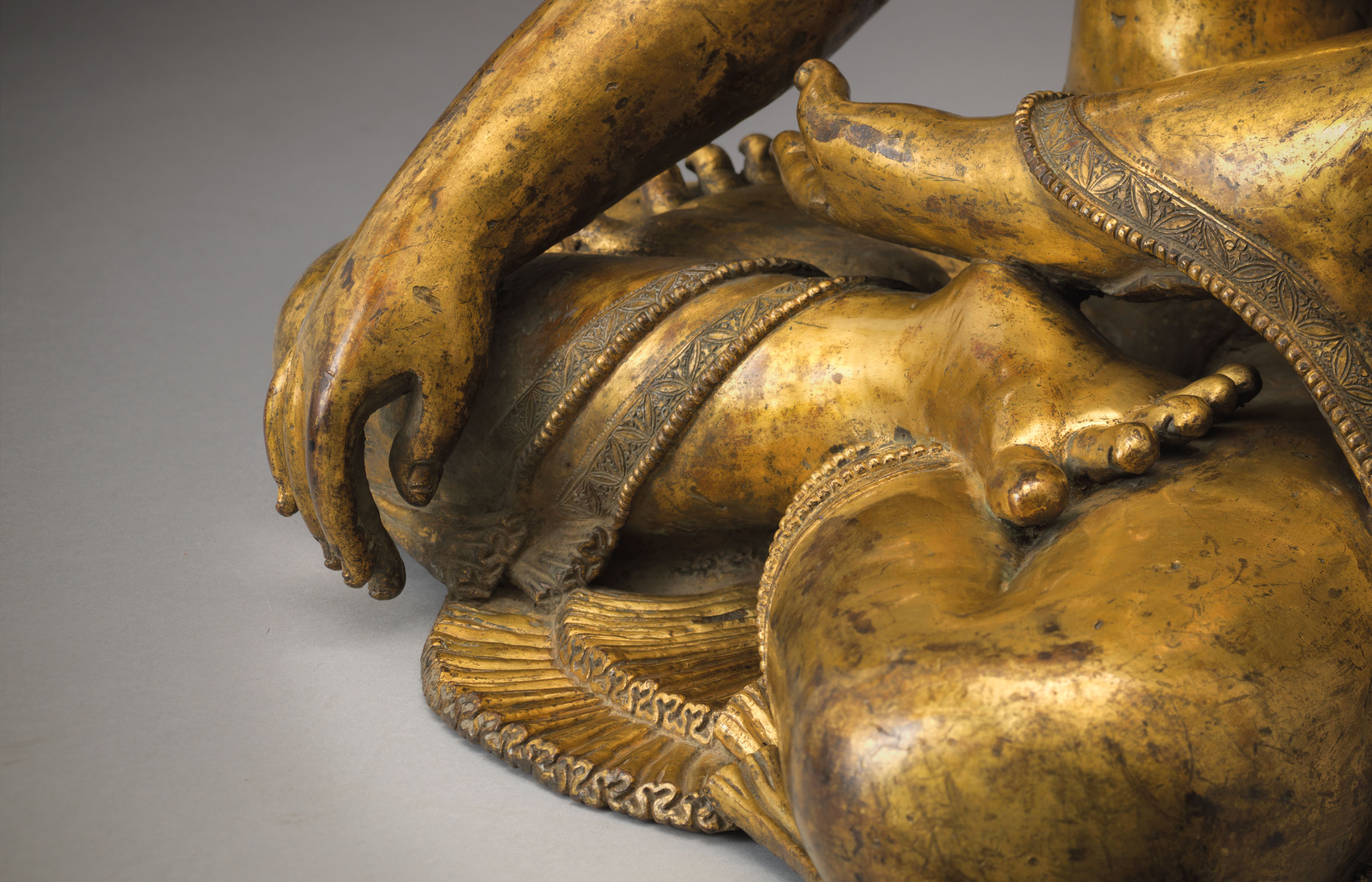 A great sculpture, like this one, always has great hands and feet