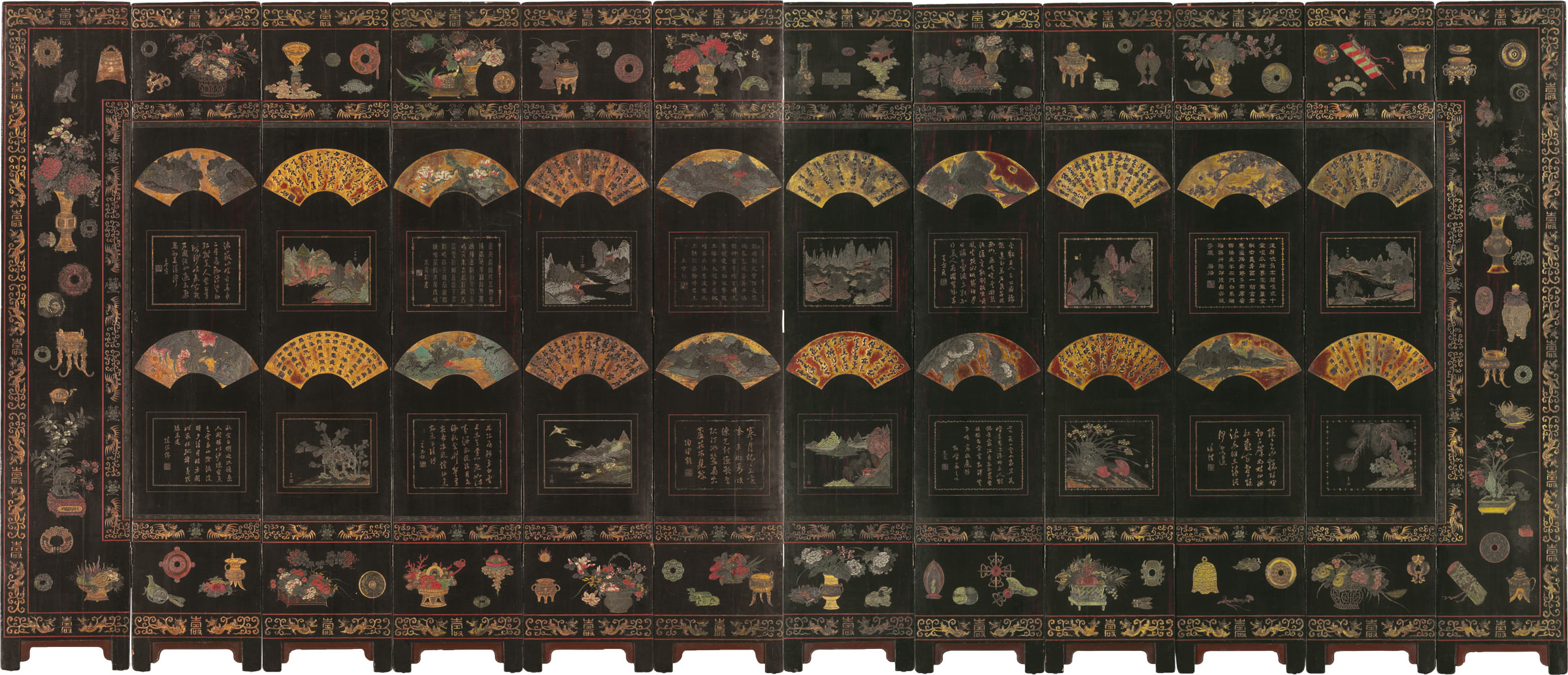 Instead of the usual celebratory inscriptions, the reverse is decorated with panels that reference famous Ming-dynasty artists