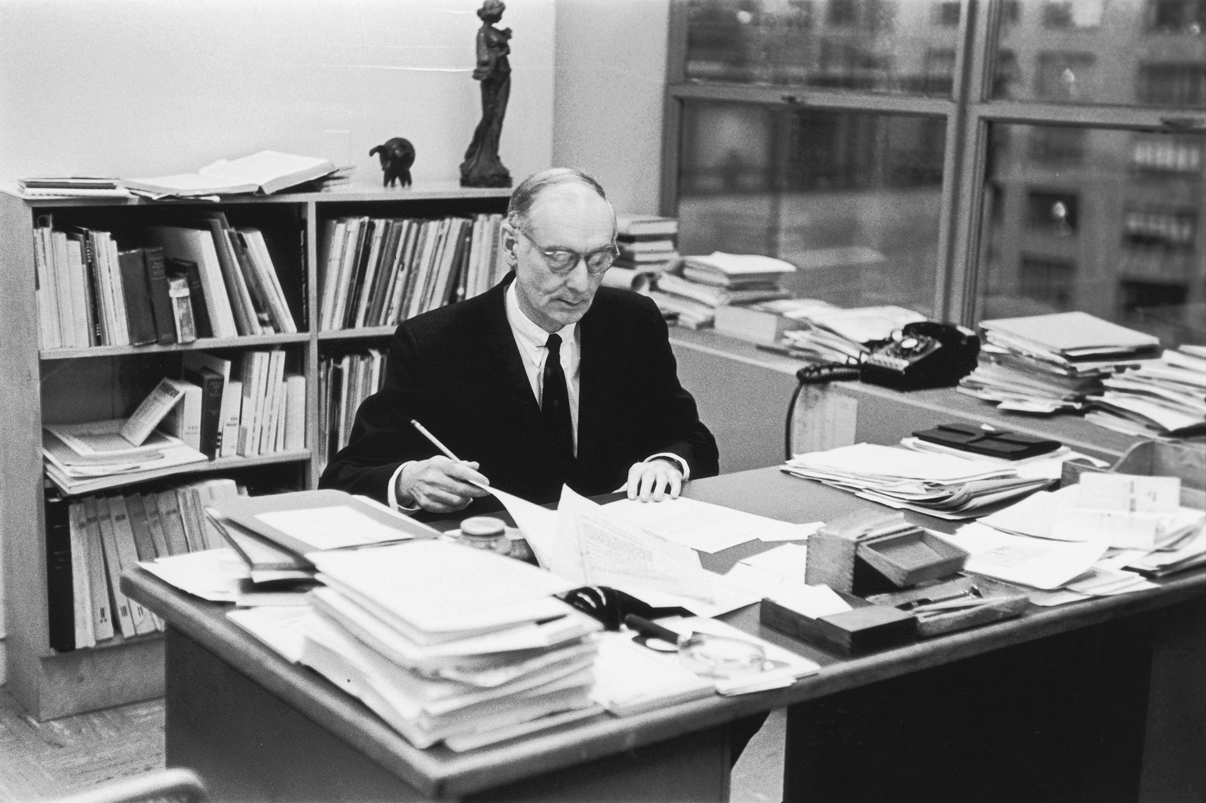 Alfred Barr in his office at MoMA, 1961. Photo: Fred W. McDarrah/Getty Images
