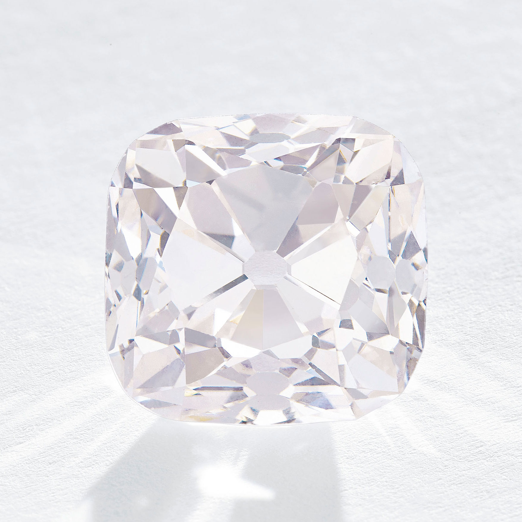 Le Grand Mazarin. An historic coloured diamond of 19.07 carats. Sold for CHF 14,375,000 on 14 November 2017 at Christie’s in Geneva