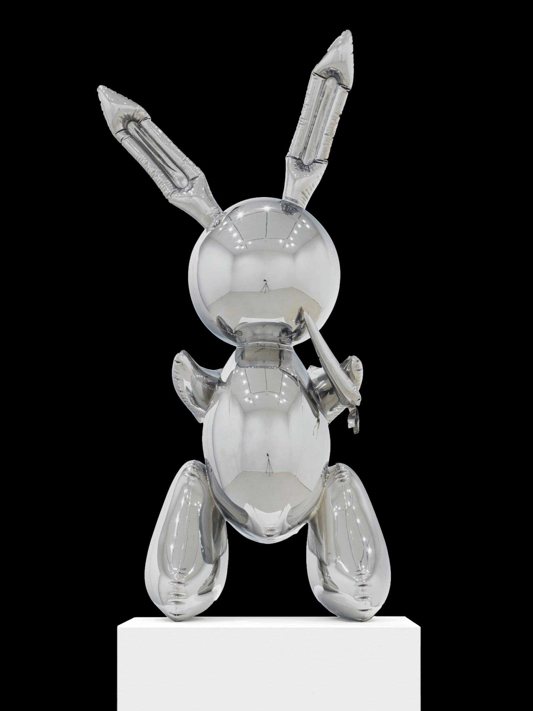 Jeff Koons (b. 1955), Rabbit, 1986. Stainless steel. 41 x 19 x 12 in (104.1 x 48.3 x 30.5 cm). This work is number two from an edition of three plus one artist’s proof. Sold for $91,075,000 in the Post-War and Contemporary Art Evening Sale on 15 May at Christie’s in New York © Jeff Koons